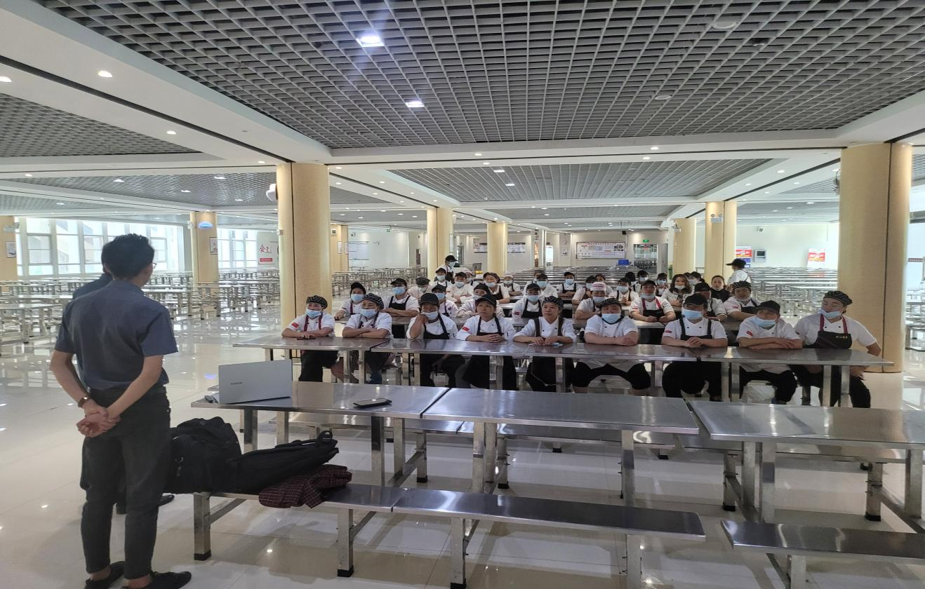 強(qiáng)化消防安全培訓(xùn)，落實(shí)平安校園建設(shè)